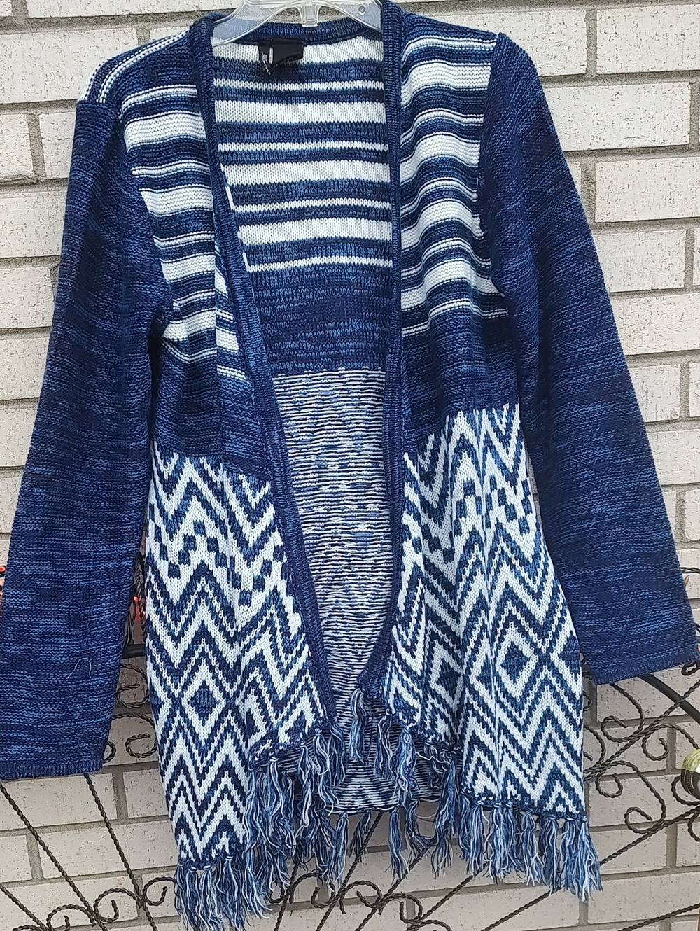 New directions//Fringe Cardigan - Picture 2 of 8